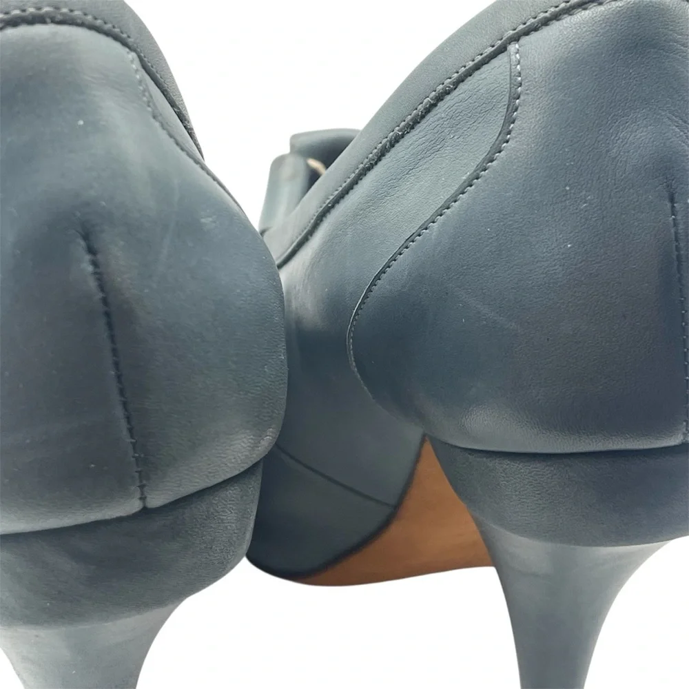 Nicole Brundage Winter 09 Dusty Blue-Gray Pumps Italy 36 US 6 Dark Academia